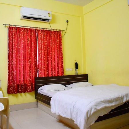 Capital O Kabita Guest House Near Acropolis Mall Kolkata Exterior photo