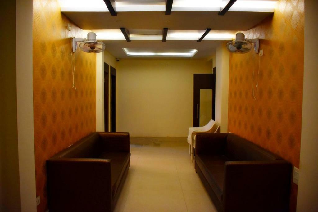 Capital O Kabita Guest House Near Acropolis Mall Kolkata Exterior photo