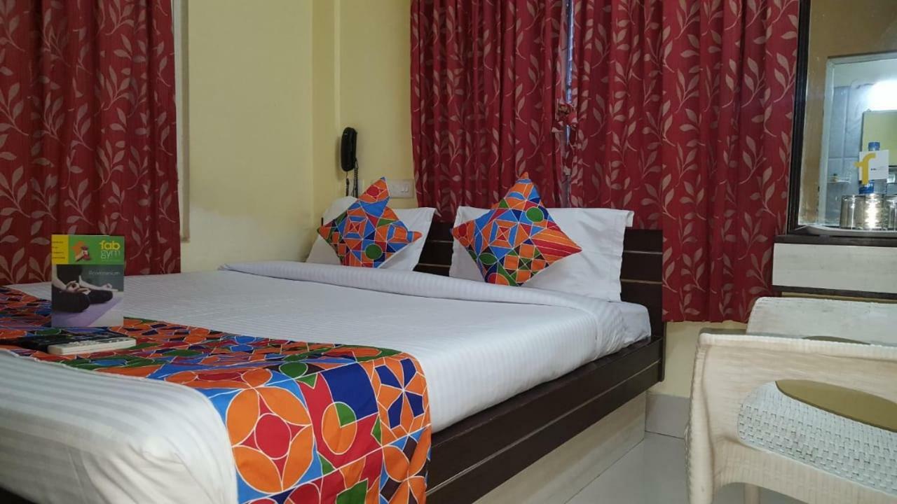 Capital O Kabita Guest House Near Acropolis Mall Kolkata Exterior photo